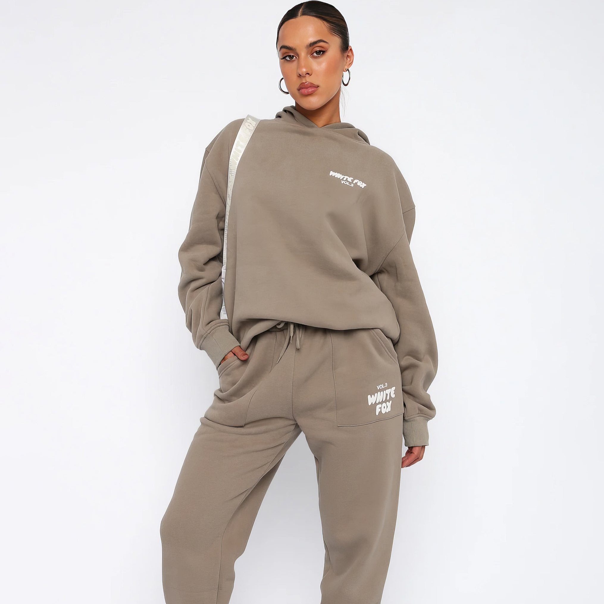 WhiteFox Set – Women's Two-Piece Hoodie & Pants Tracksuit