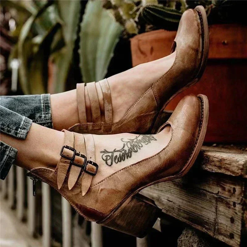 Aniek - Vintage-Inspired Heeled Shoes