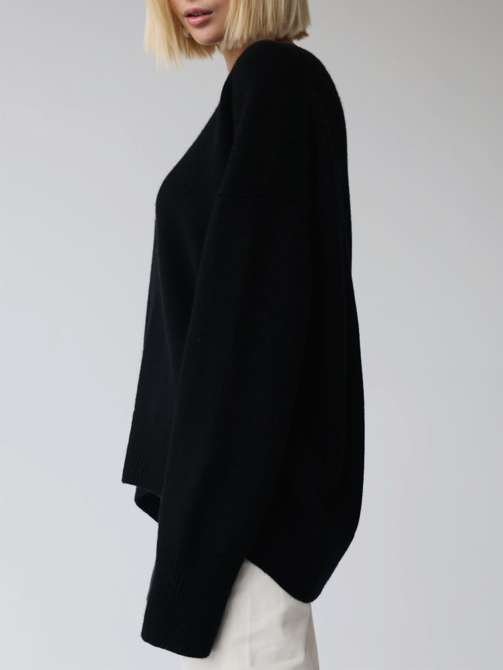 Women’s Oversized Knitted Sweater – Soft Pastel Pink Comfort-Fit Pullover
