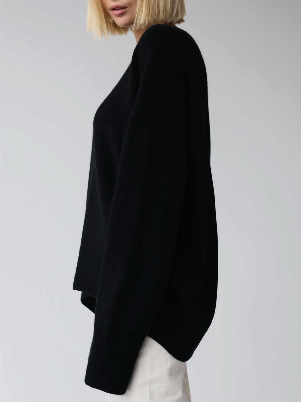 Women’s Oversized Knitted Sweater – Soft Pastel Pink Comfort-Fit Pullover