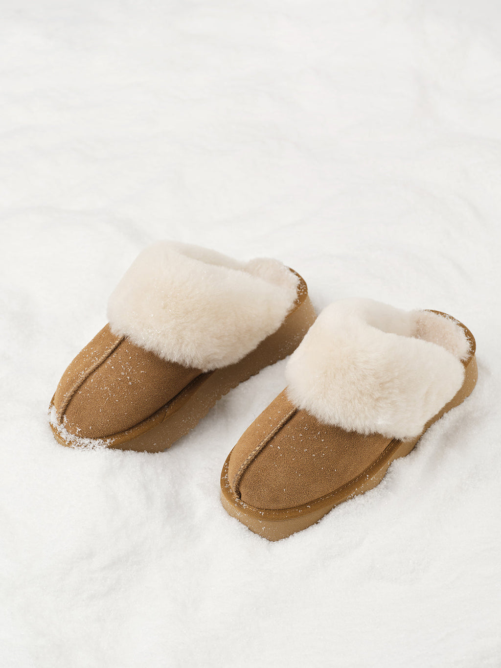 Furry Leather Slippers – Cozy Shearling-Lined Indoor Shoes with Non-Slip Sole
