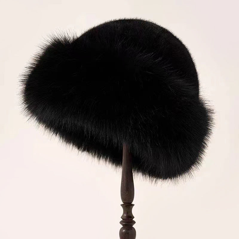 Luxurious Faux Fur Winter Hat – Elegant Cold-Weather Accessory