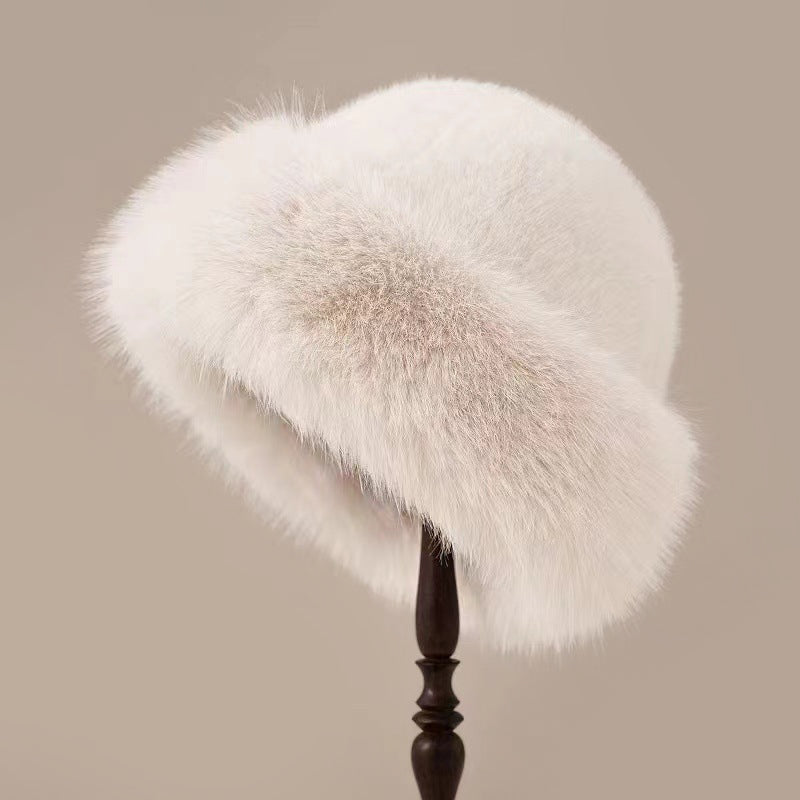 Luxurious Faux Fur Winter Hat – Elegant Cold-Weather Accessory