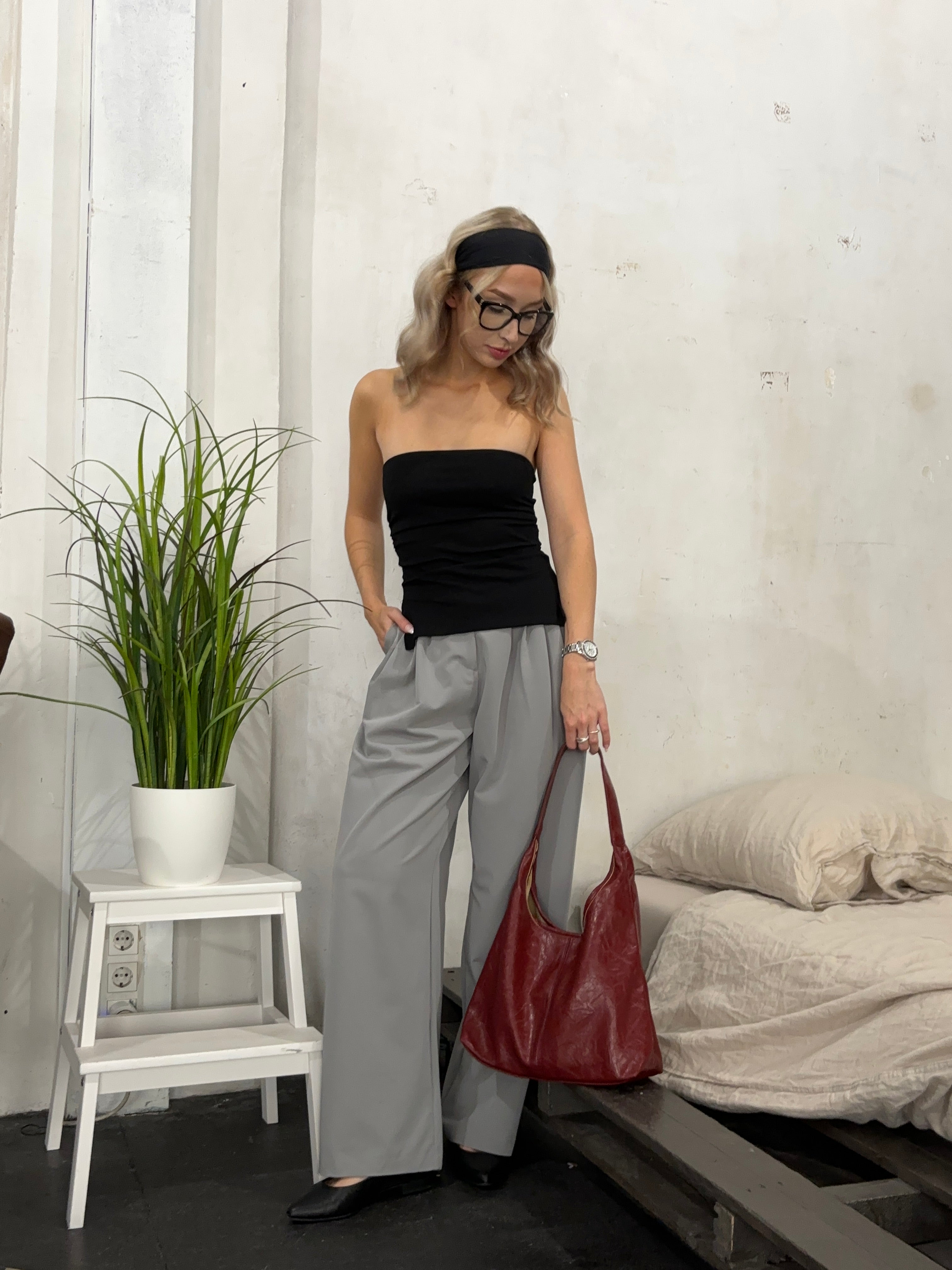 Retro-Style Distressed Leather Tote Bag