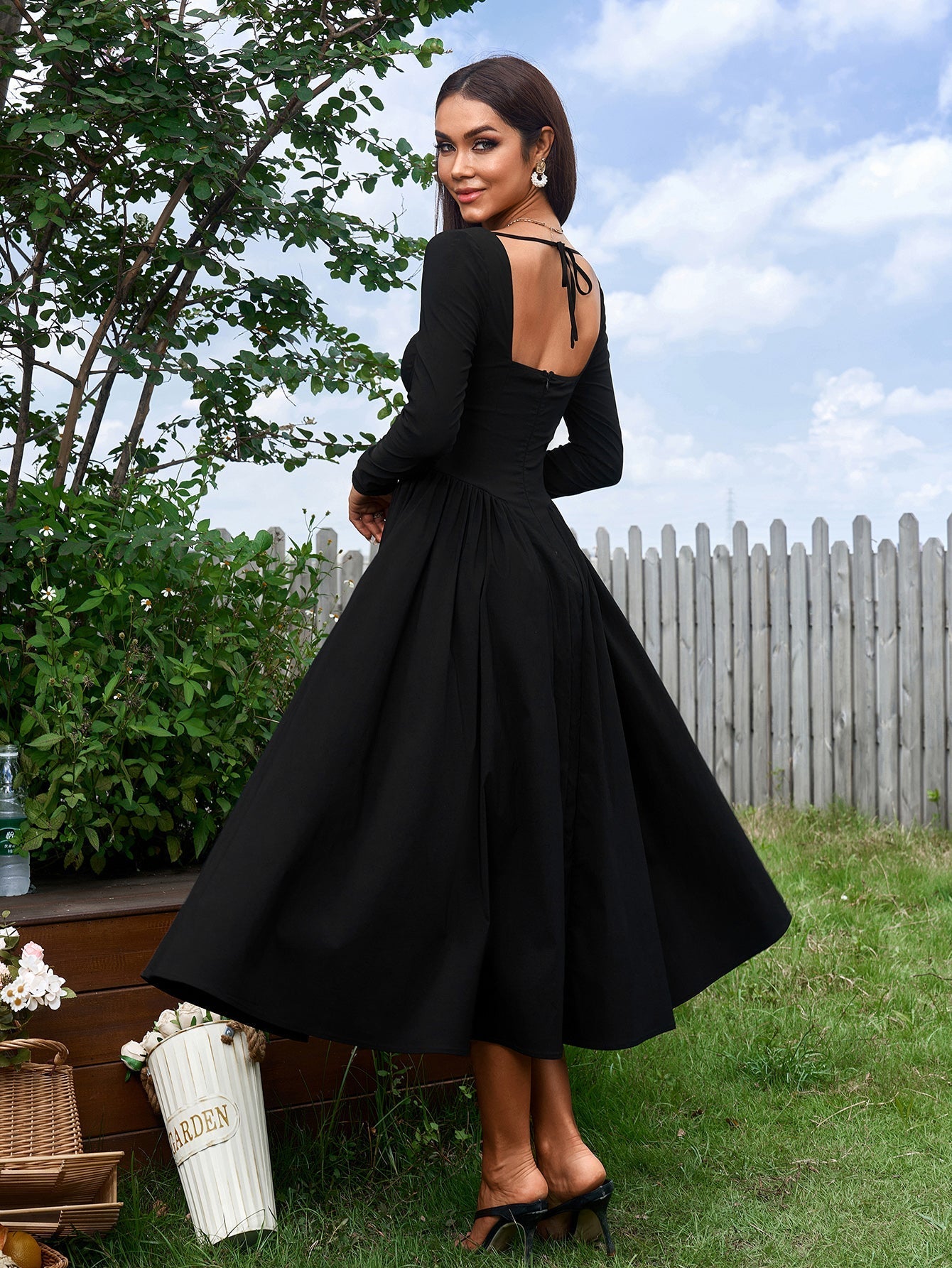 Long Sleeve Tie Back A-Line Dress – Elegant Maxi with Sweetheart Neckline & Ruched Detail