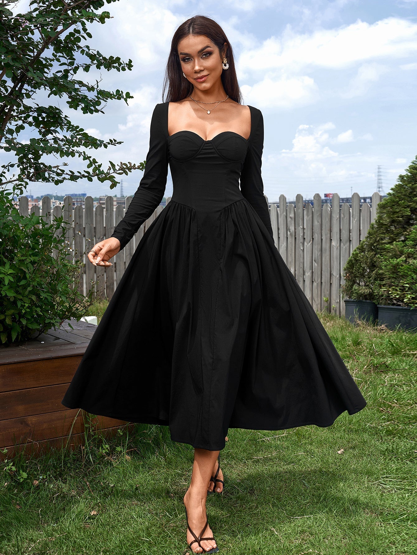 Long Sleeve Tie Back A-Line Dress – Elegant Maxi with Sweetheart Neckline & Ruched Detail