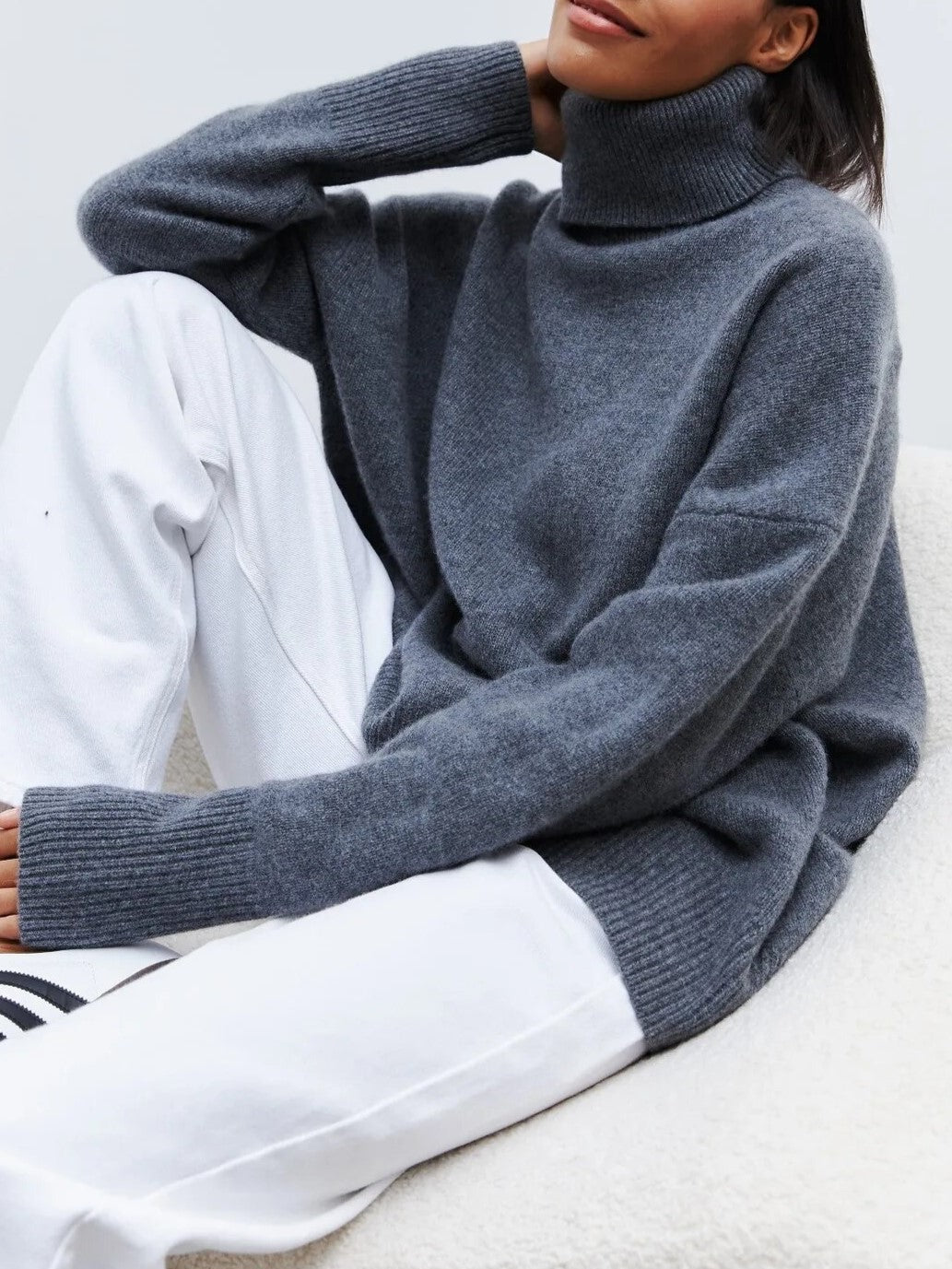 Oversized Turtleneck Jumper for Women – Relaxed Polyester Knit for Everyday Warmth