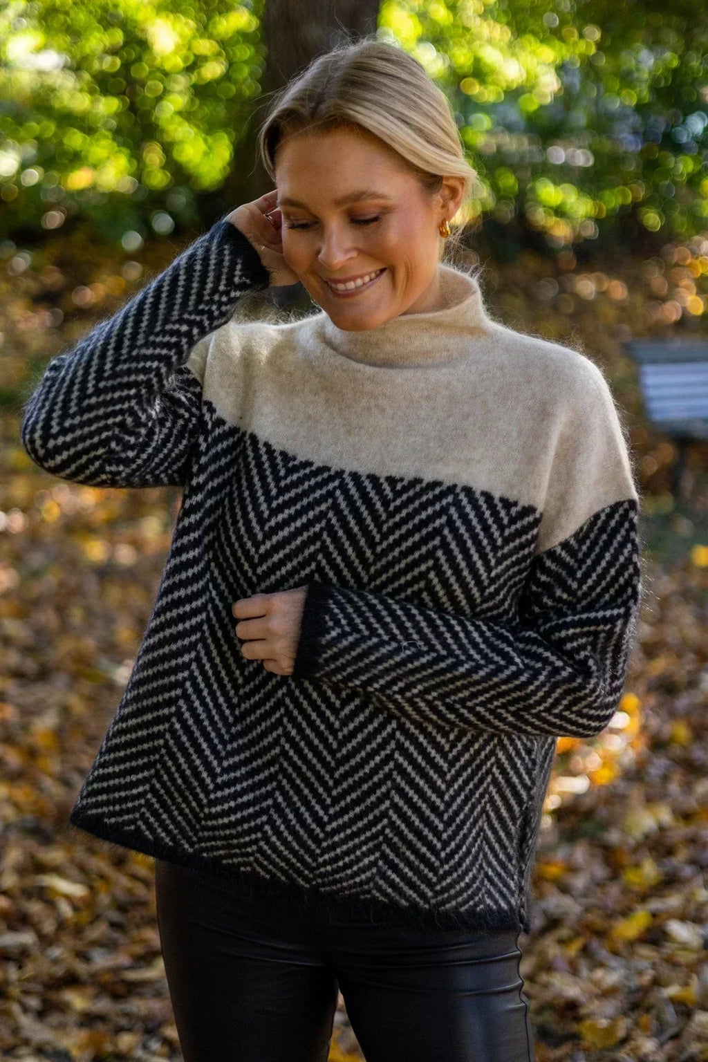 Color Block Turtleneck Sweater for Women