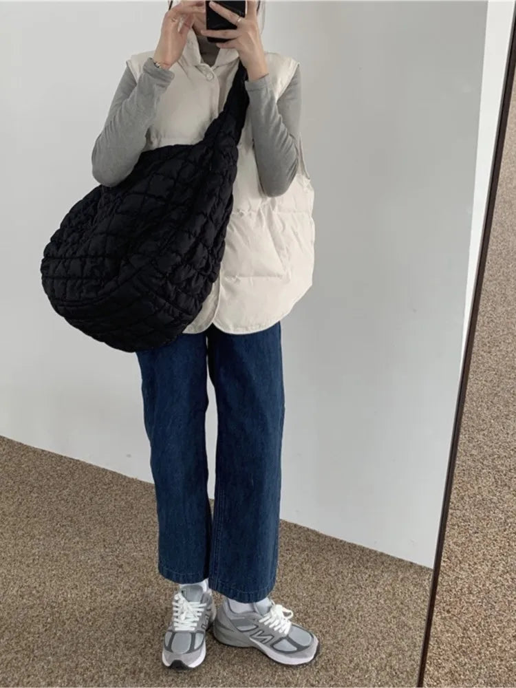 Down Shoulder Bag – The Perfect Travel Companion!