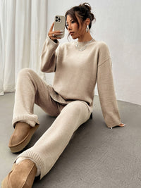 Women’s Knit Lounge Set – Soft Beige Two-Piece Sweater and Pants for Cozy Comfort