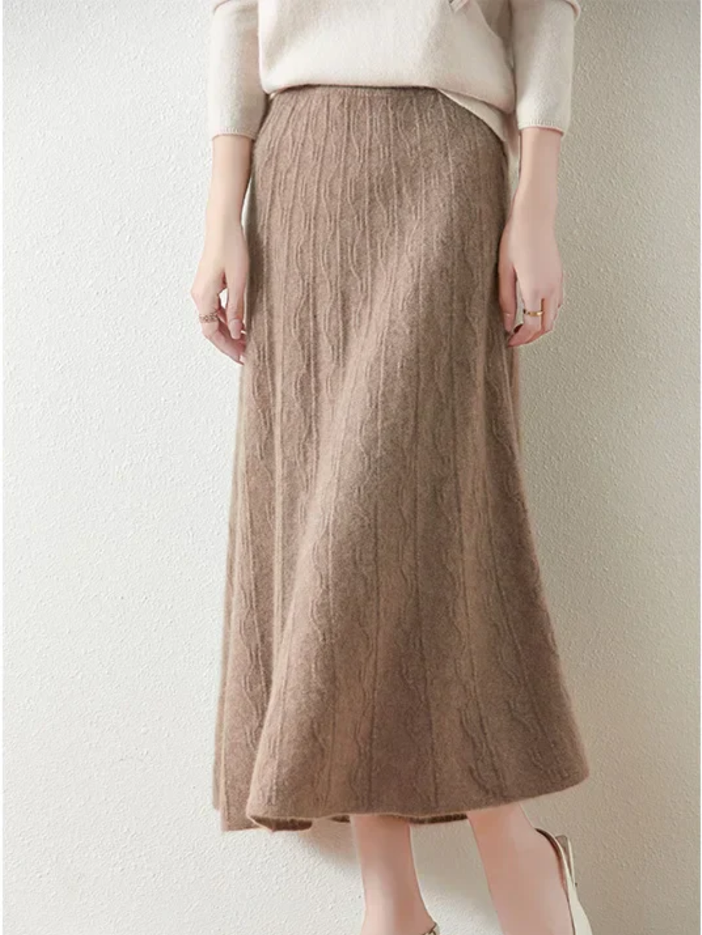 Women's Knit A-Line Midi Skirt