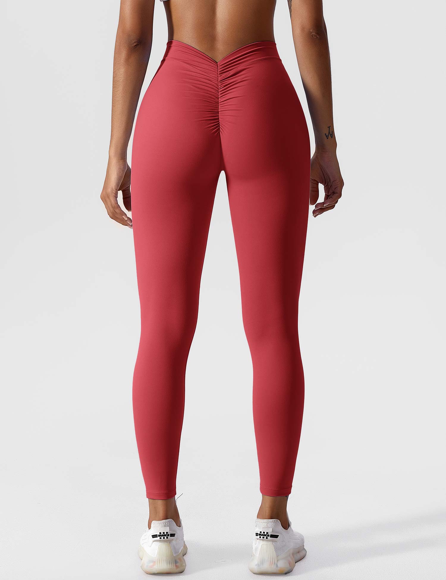 Women’s V-Back Scrunch Leggings – Seamless, Sculpting & Ultra-Soft Fit