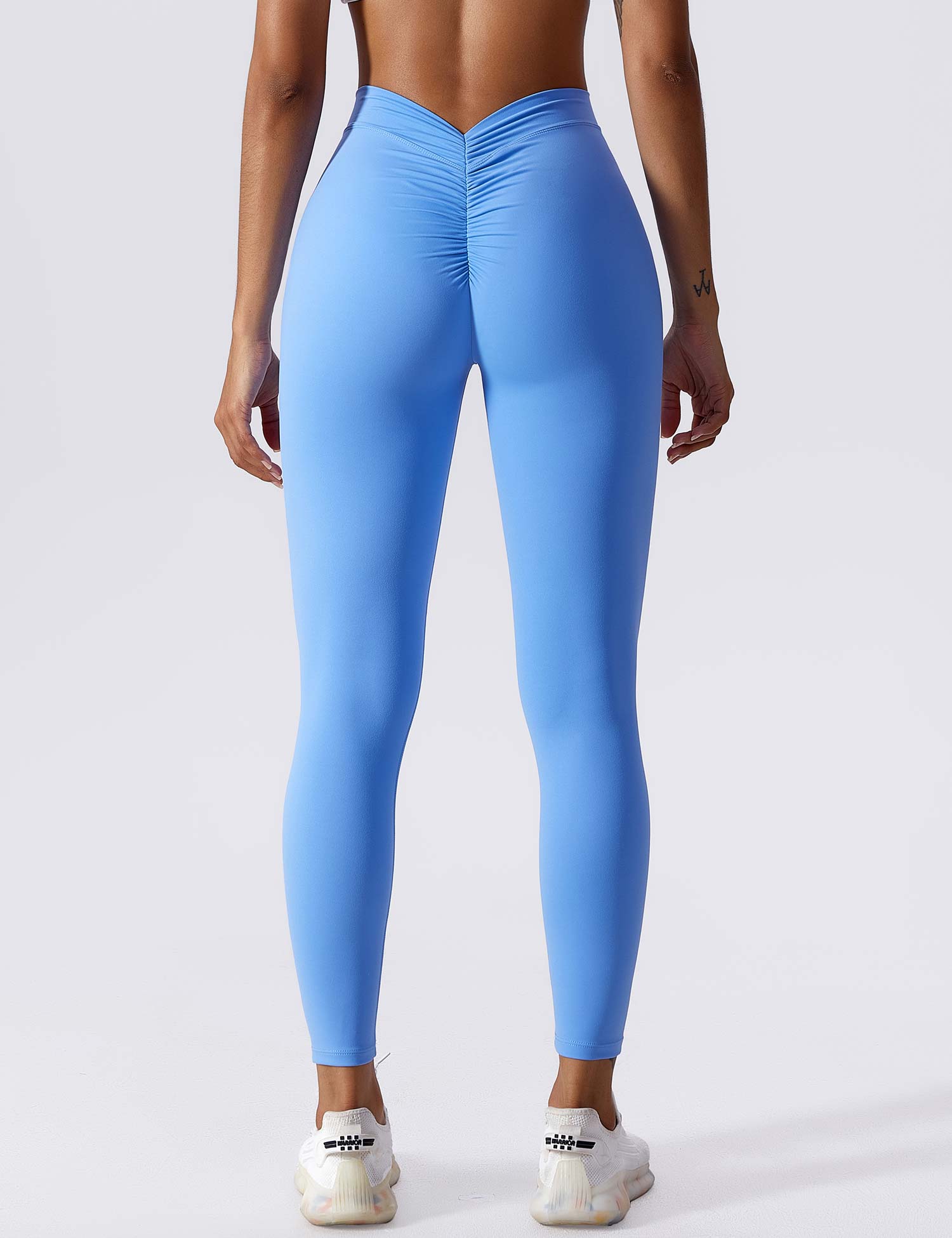 Women’s V-Back Scrunch Leggings – Seamless, Sculpting & Ultra-Soft Fit