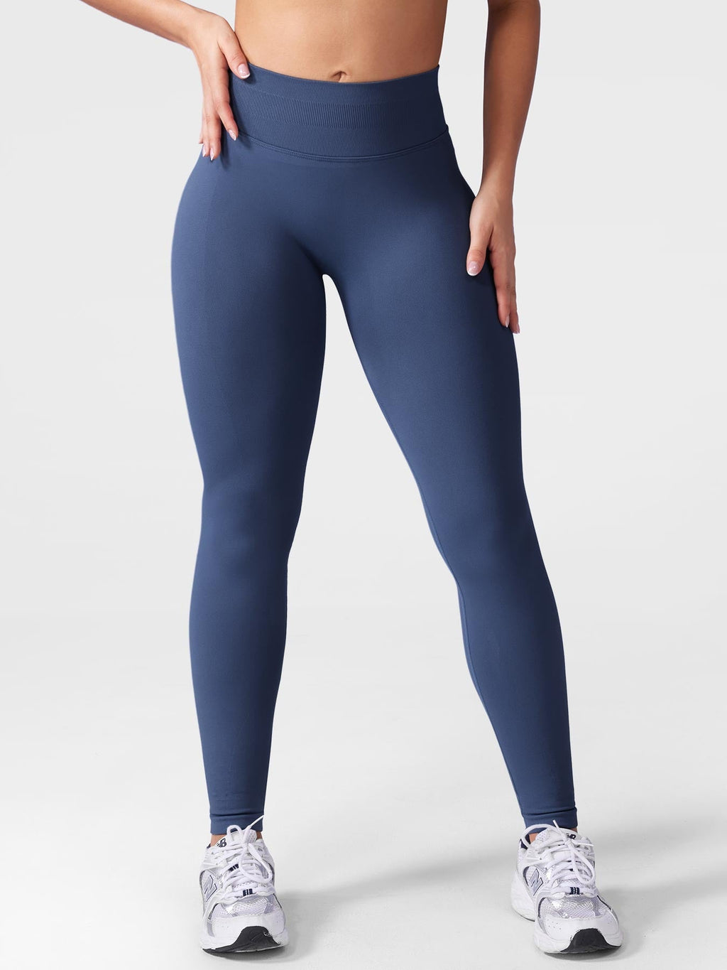 Seamless Sculpting Leggings – High-Intensity Fit with Moisture-Wicking Fabric