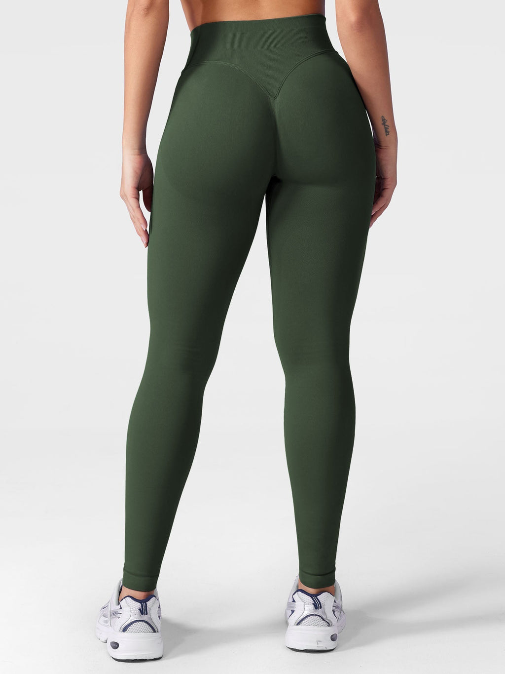 Seamless Sculpting Leggings – High-Intensity Fit with Moisture-Wicking Fabric